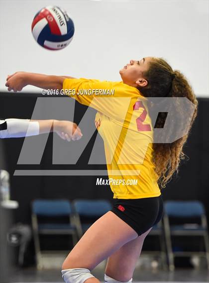 Thumbnail 2 in Bishop O'Dowd vs. Mills photogallery.