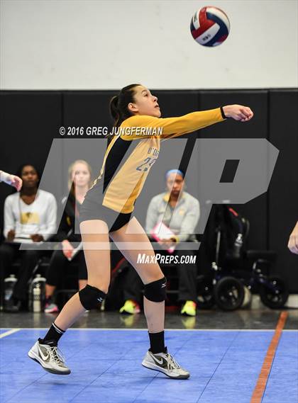 Thumbnail 3 in Bishop O'Dowd vs. Mills photogallery.