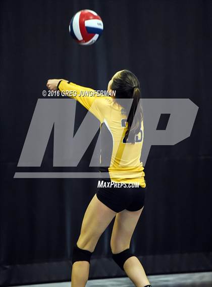Thumbnail 3 in Bishop O'Dowd vs. Mills photogallery.