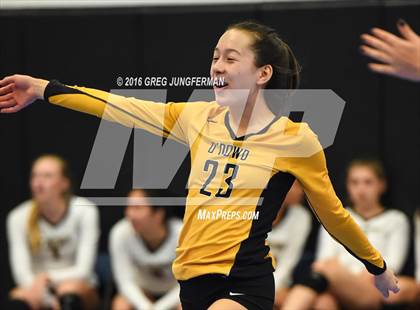 Thumbnail 1 in Bishop O'Dowd vs. Mills photogallery.