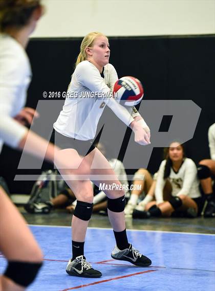 Thumbnail 1 in Bishop O'Dowd vs. Mills photogallery.