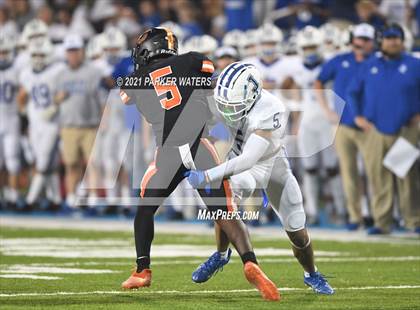 Thumbnail 1 in Catholic-B.R. vs. Jesuit (LHSAA Division I Final) photogallery.