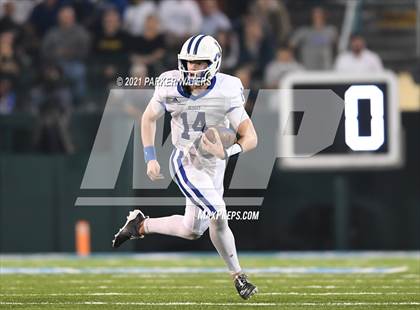 Thumbnail 3 in Catholic-B.R. vs. Jesuit (LHSAA Division I Final) photogallery.