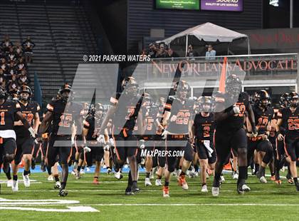 Thumbnail 3 in Catholic-B.R. vs. Jesuit (LHSAA Division I Final) photogallery.