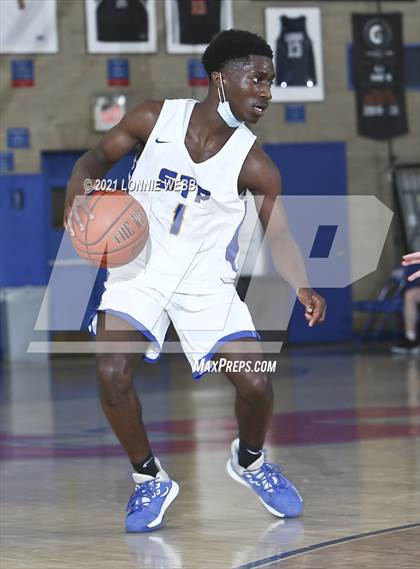 Thumbnail 2 in Fordham Prep vs St. Peter's (CHSAA Spring Tournament) photogallery.