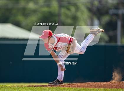 Thumbnail 3 in Seven Lakes @ Katy photogallery.