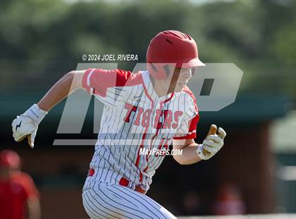 Thumbnail 2 in Seven Lakes @ Katy photogallery.