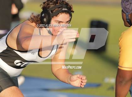 Thumbnail 3 in Under the Lights Dual @ Central photogallery.