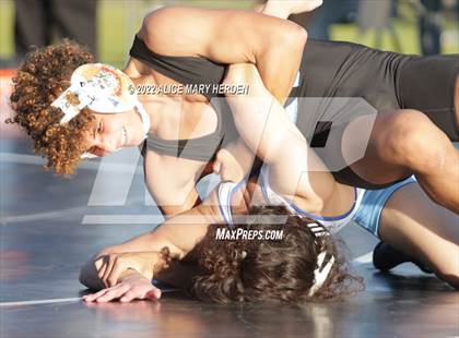 Thumbnail 2 in Under the Lights Dual @ Central photogallery.