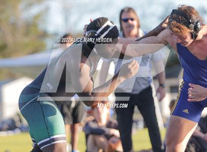 Thumbnail 3 in Under the Lights Dual @ Central photogallery.
