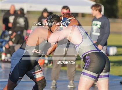 Thumbnail 1 in Under the Lights Dual @ Central photogallery.