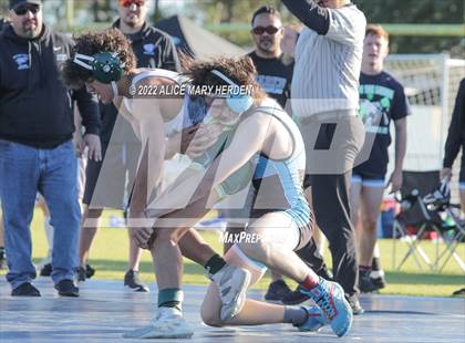 Thumbnail 2 in Under the Lights Dual @ Central photogallery.