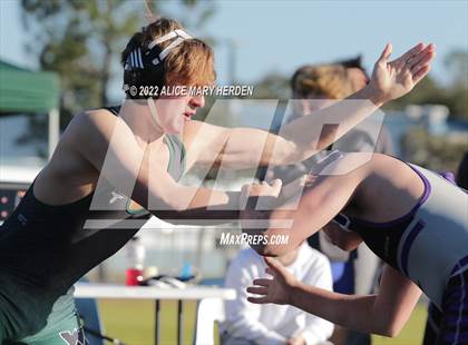 Thumbnail 2 in Under the Lights Dual @ Central photogallery.