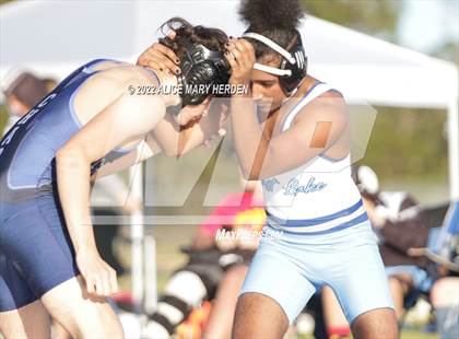 Thumbnail 2 in Under the Lights Dual @ Central photogallery.