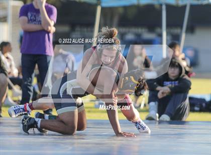 Thumbnail 3 in Under the Lights Dual @ Central photogallery.