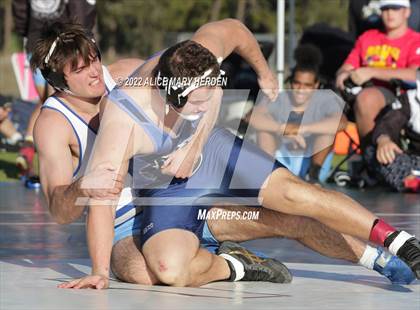 Thumbnail 3 in Under the Lights Dual @ Central photogallery.