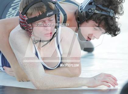 Thumbnail 3 in Under the Lights Dual @ Central photogallery.