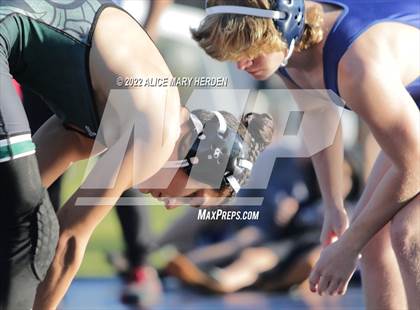 Thumbnail 3 in Under the Lights Dual @ Central photogallery.