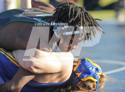 Thumbnail 2 in Under the Lights Dual @ Central photogallery.