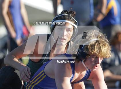 Thumbnail 2 in Under the Lights Dual @ Central photogallery.