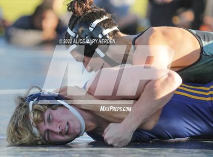Thumbnail 1 in Under the Lights Dual @ Central photogallery.