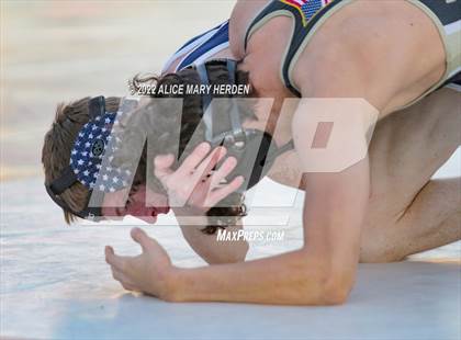 Thumbnail 2 in Under the Lights Dual @ Central photogallery.