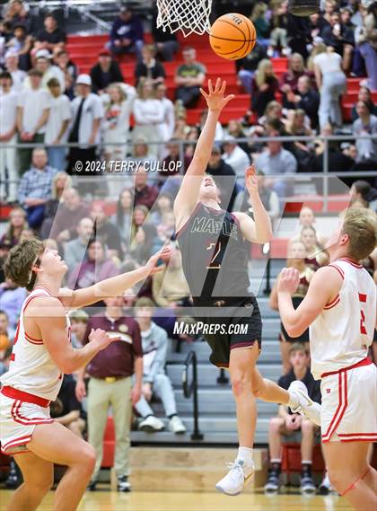 Thumbnail 2 in Maple Mountain @ Spanish Fork photogallery.