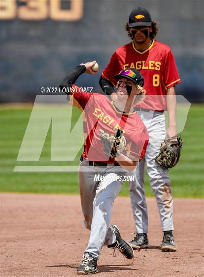 Thumbnail 3 in Anaheim vs. Estancia (CIF SS DIV 6 Championship Final) photogallery.