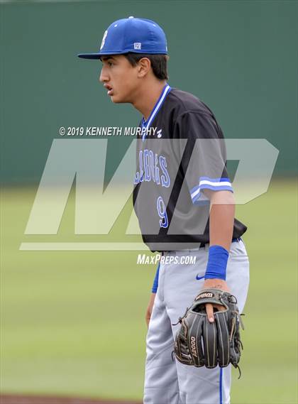 Thumbnail 3 in Italy vs Bosqueville (UIL 2A Area Playoff) photogallery.