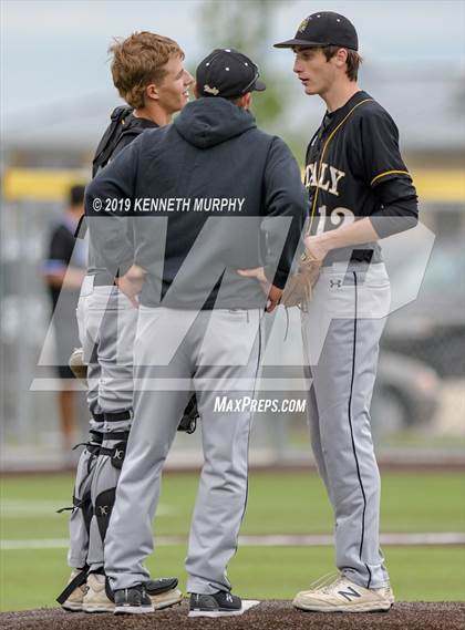 Thumbnail 3 in Italy vs Bosqueville (UIL 2A Area Playoff) photogallery.