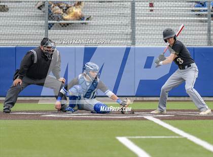 Thumbnail 2 in Italy vs Bosqueville (UIL 2A Area Playoff) photogallery.