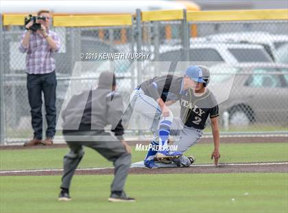 Thumbnail 3 in Italy vs Bosqueville (UIL 2A Area Playoff) photogallery.