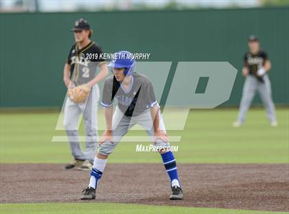 Thumbnail 3 in Italy vs Bosqueville (UIL 2A Area Playoff) photogallery.