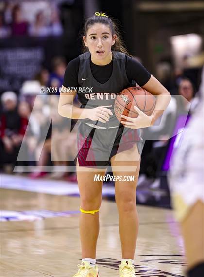 Thumbnail 1 in Doniphan vs Benton (MSHSAA Class 4 Championship) photogallery.