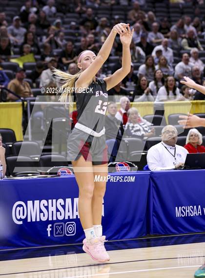 Thumbnail 2 in Doniphan vs Benton (MSHSAA Class 4 Championship) photogallery.