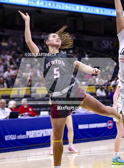Thumbnail 3 in Doniphan vs Benton (MSHSAA Class 4 Championship) photogallery.