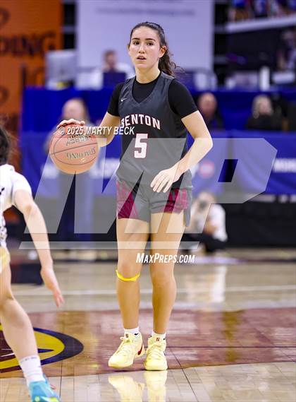 Thumbnail 2 in Doniphan vs Benton (MSHSAA Class 4 Championship) photogallery.
