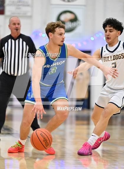 Thumbnail 2 in Branson vs. Gridley (Gridley Invitational) photogallery.