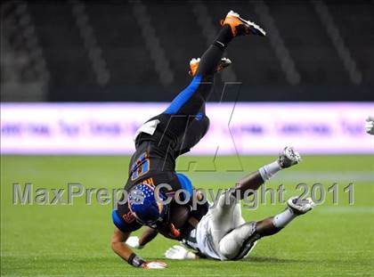 Thumbnail 1 in De La Salle vs. Westlake (CIF State Open Division Final) photogallery.