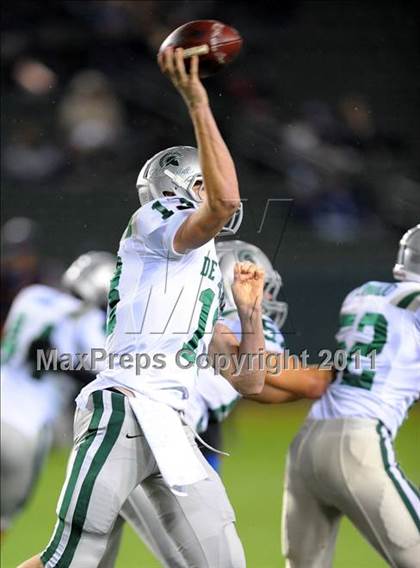 Thumbnail 1 in De La Salle vs. Westlake (CIF State Open Division Final) photogallery.