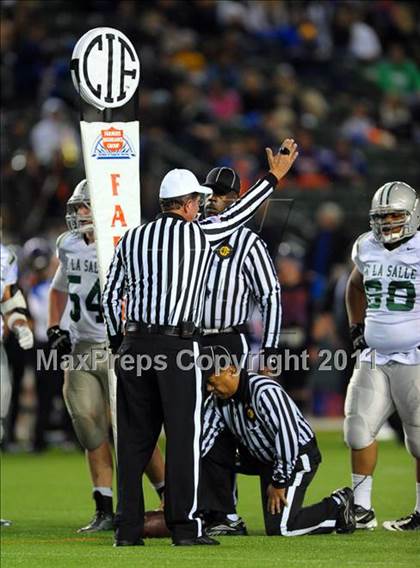 Thumbnail 1 in De La Salle vs. Westlake (CIF State Open Division Final) photogallery.