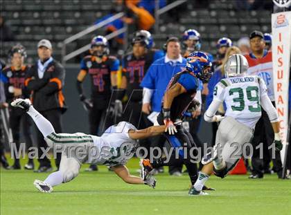 Thumbnail 1 in De La Salle vs. Westlake (CIF State Open Division Final) photogallery.