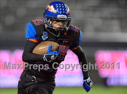 Thumbnail 3 in De La Salle vs. Westlake (CIF State Open Division Final) photogallery.