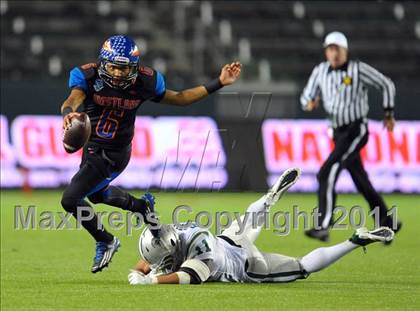 Thumbnail 3 in De La Salle vs. Westlake (CIF State Open Division Final) photogallery.