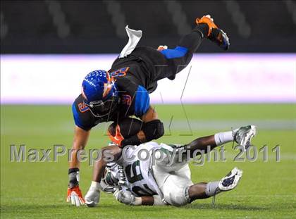Thumbnail 3 in De La Salle vs. Westlake (CIF State Open Division Final) photogallery.