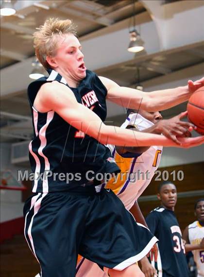 Thumbnail 3 in Harvard-Westlake vs. Lynwood (Pacific Shores Tournament) photogallery.