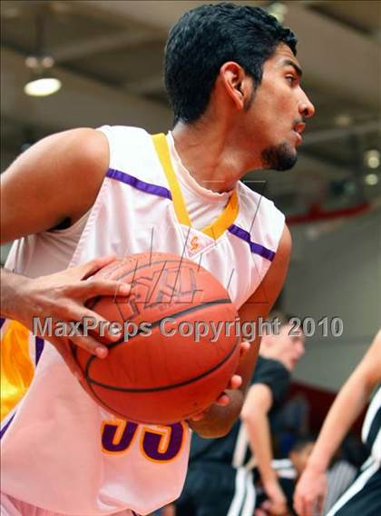 Thumbnail 1 in Harvard-Westlake vs. Lynwood (Pacific Shores Tournament) photogallery.