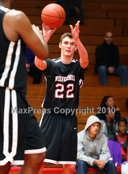 Thumbnail 1 in Harvard-Westlake vs. Lynwood (Pacific Shores Tournament) photogallery.