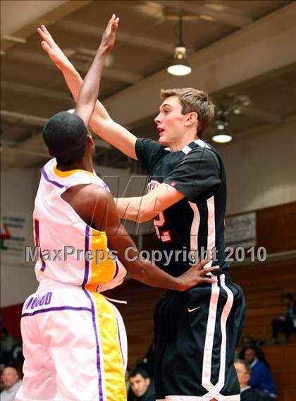 Thumbnail 3 in Harvard-Westlake vs. Lynwood (Pacific Shores Tournament) photogallery.