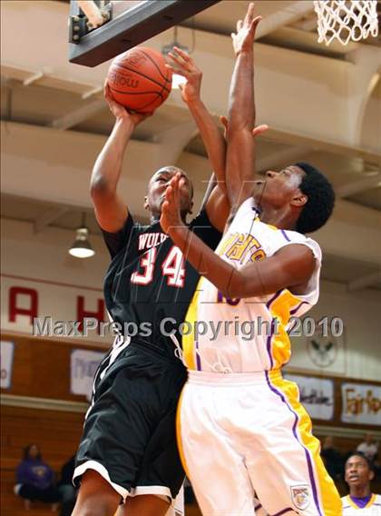 Thumbnail 2 in Harvard-Westlake vs. Lynwood (Pacific Shores Tournament) photogallery.